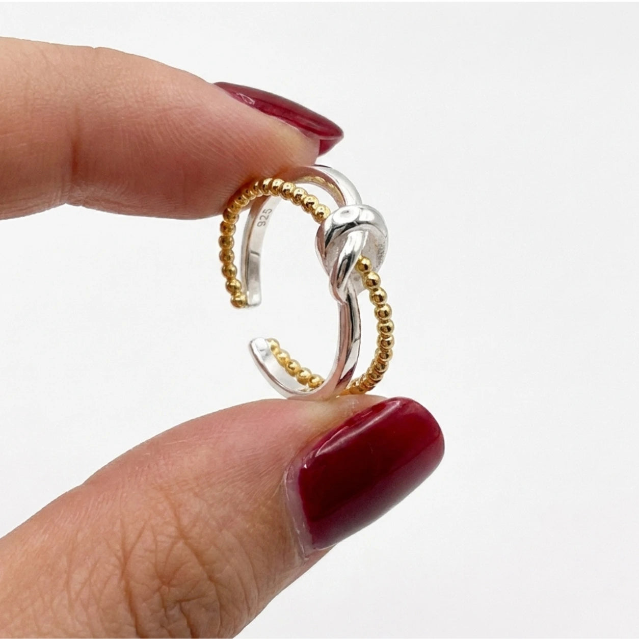 Knot Ring by Feydoraa