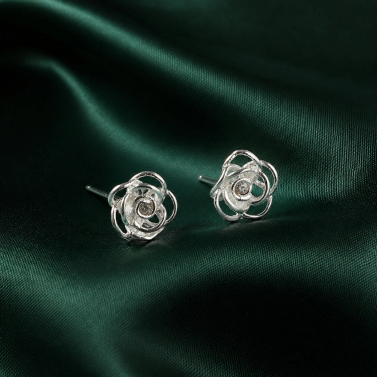 Rosa Stud by Feydroaa