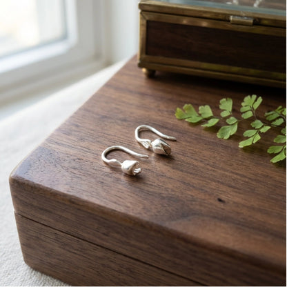 Pankhuri Hook Earing